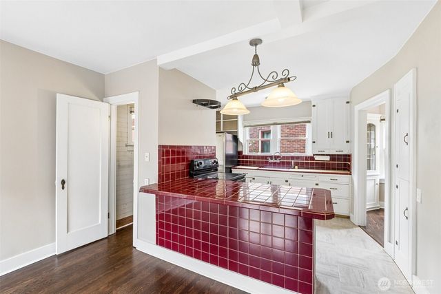 150 NW 84th Street, Seattle, WA 98117