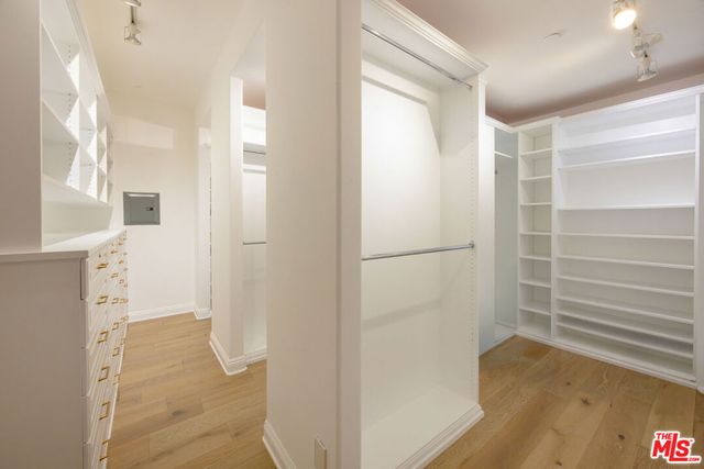 14655 Mulholland Drive, Los Angeles, CA 90077