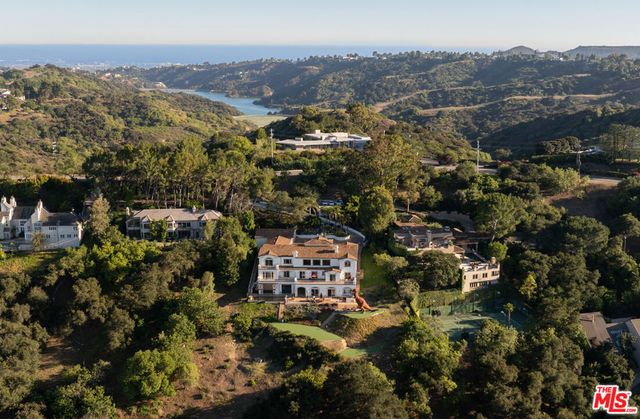14655 Mulholland Drive, Los Angeles, CA 90077