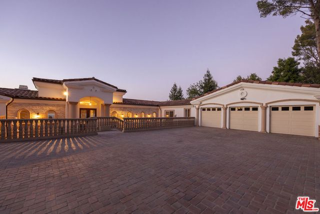 14655 Mulholland Drive, Los Angeles, CA 90077