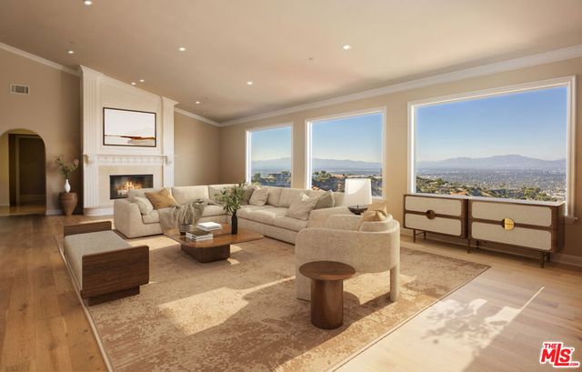 14655 Mulholland Drive, Los Angeles, CA 90077