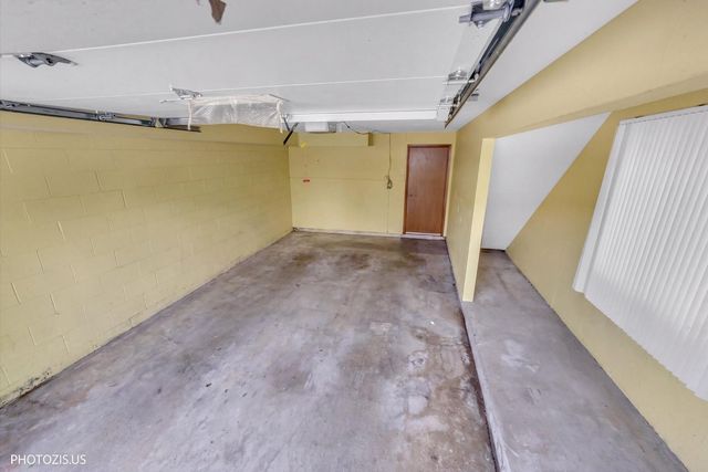 2 Dennis Court 2, Schaumburg, IL 60193