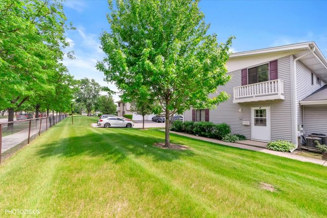 2 Dennis Court 2, Schaumburg, IL 60193