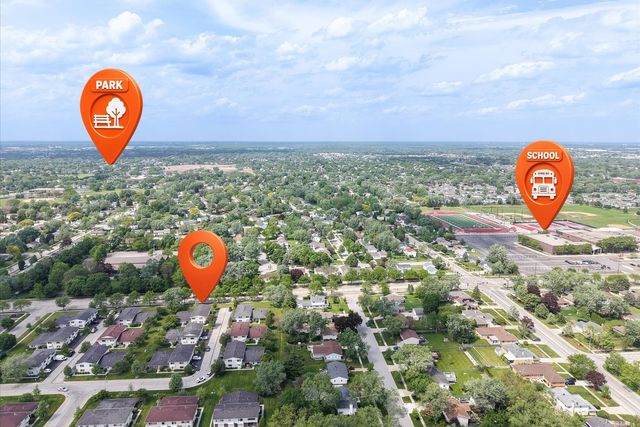 2 Dennis Court 2, Schaumburg, IL 60193