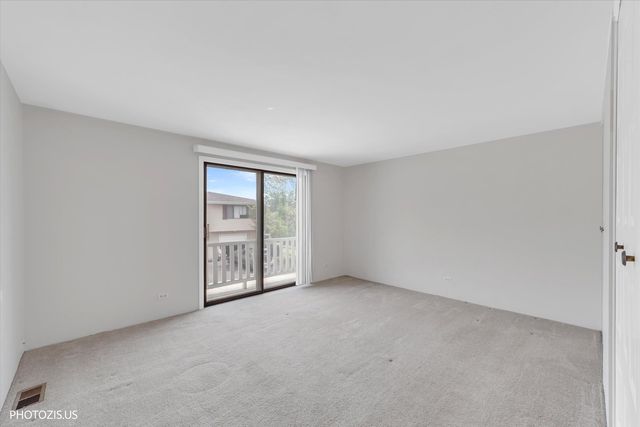 2 Dennis Court 2, Schaumburg, IL 60193