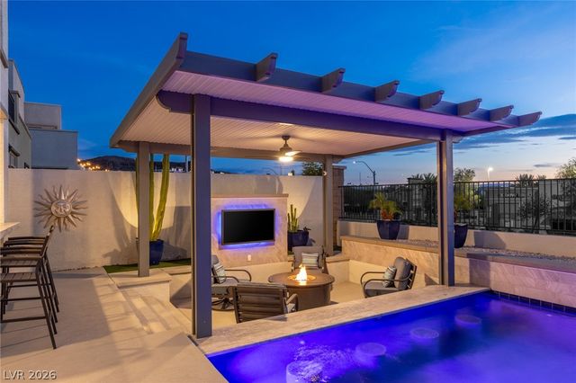 743 Glowing Horizon Street, Henderson, NV 89052