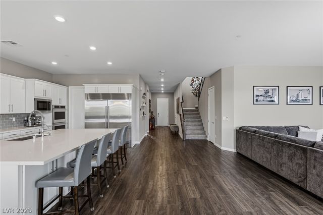 743 Glowing Horizon Street, Henderson, NV 89052