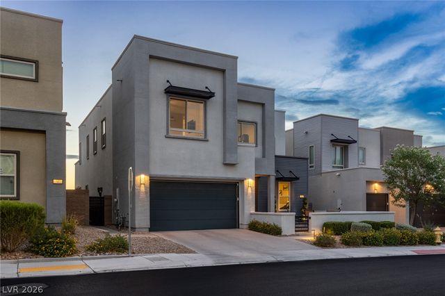 743 Glowing Horizon Street, Henderson, NV 89052