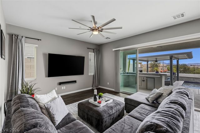743 Glowing Horizon Street, Henderson, NV 89052