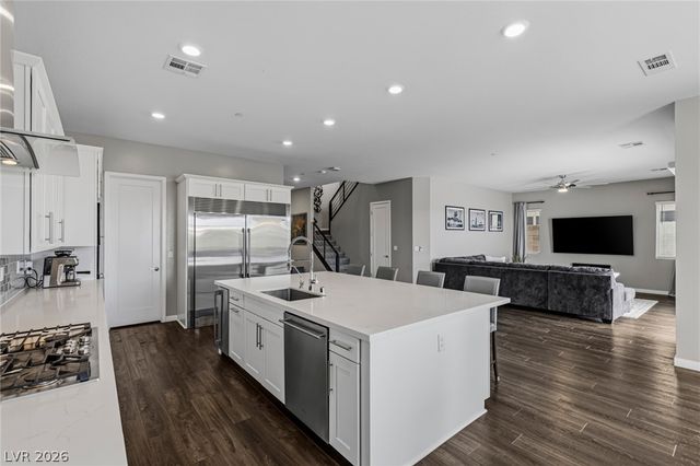 743 Glowing Horizon Street, Henderson, NV 89052