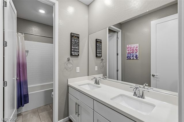 743 Glowing Horizon Street, Henderson, NV 89052