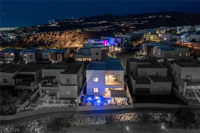 743 Glowing Horizon Street, Henderson, NV 89052