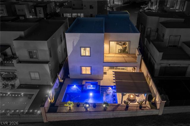 743 Glowing Horizon Street, Henderson, NV 89052