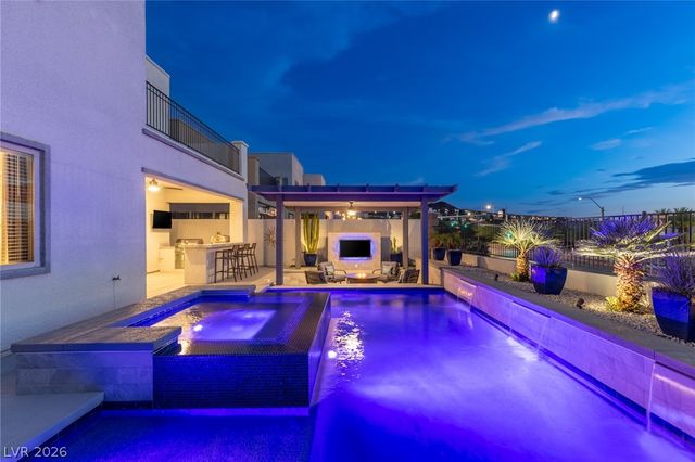 743 Glowing Horizon Street, Henderson, NV 89052