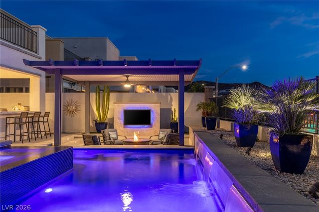 743 Glowing Horizon Street, Henderson, NV 89052