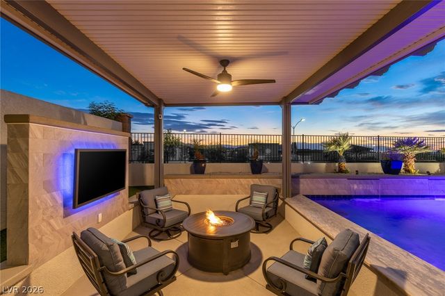 743 Glowing Horizon Street, Henderson, NV 89052