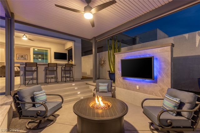 743 Glowing Horizon Street, Henderson, NV 89052