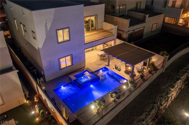 743 Glowing Horizon Street, Henderson, NV 89052
