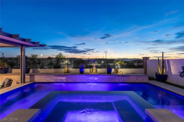 743 Glowing Horizon Street, Henderson, NV 89052