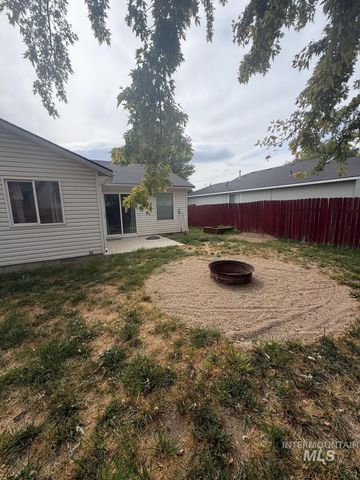 1916 W Havenwood Ave, Nampa, ID 83651