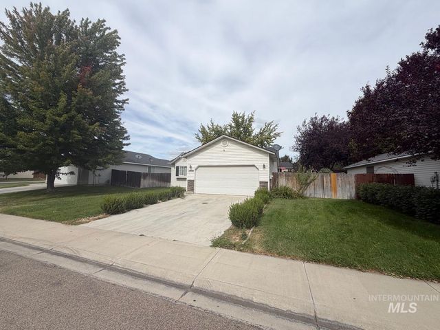 1916 W Havenwood Ave, Nampa, ID 83651