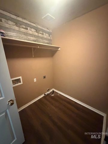 1916 W Havenwood Ave, Nampa, ID 83651