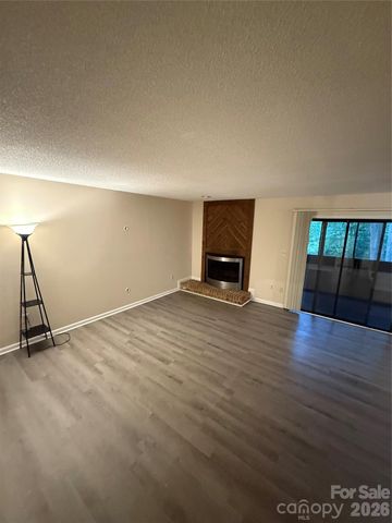 7209 Winery Lane, Charlotte, NC 28227