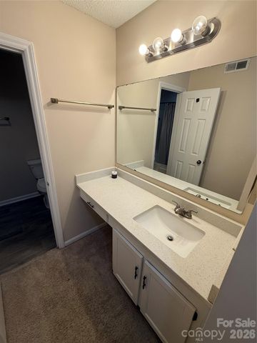 7209 Winery Lane, Charlotte, NC 28227