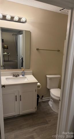 7209 Winery Lane, Charlotte, NC 28227