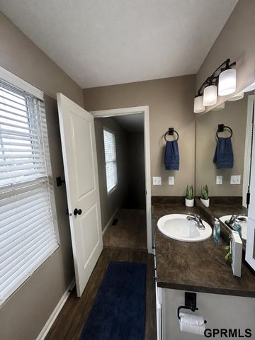 6751 S 181 Court, Omaha, NE 68135