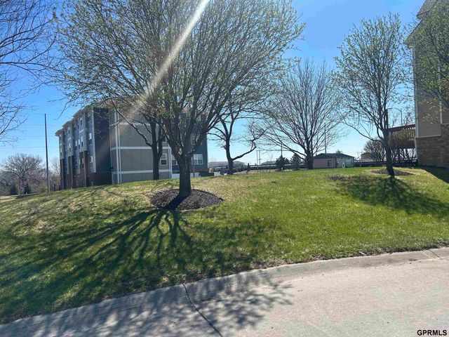 6751 S 181 Court, Omaha, NE 68135