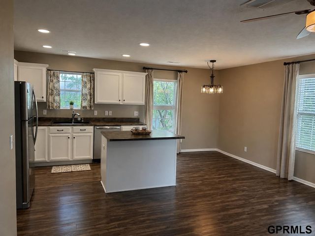 6751 S 181 Court, Omaha, NE 68135