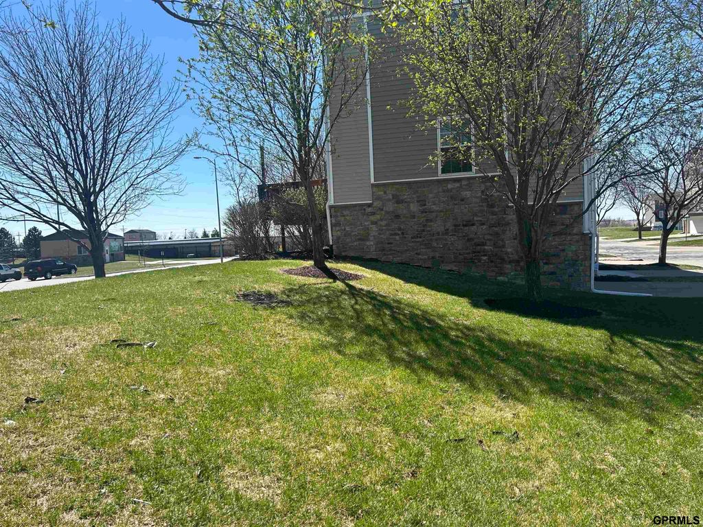 6751 S 181 Court, Omaha, NE 68135