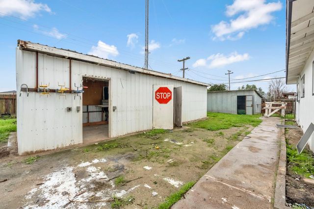 557 E Fantz Avenue, Fresno, CA 93706