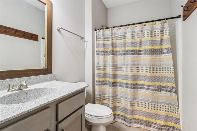 7501 Onyx Trail, Indianola, IA 50125