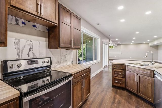 7501 Onyx Trail, Indianola, IA 50125