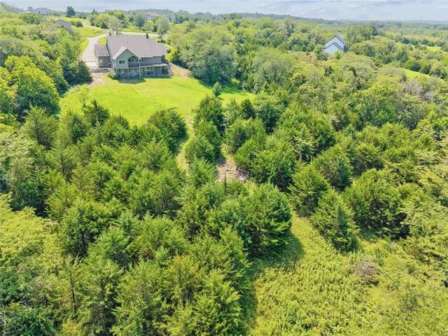 7501 Onyx Trail, Indianola, IA 50125