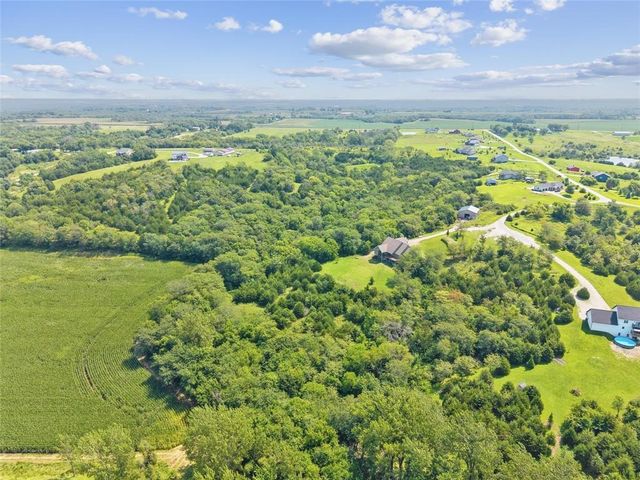 7501 Onyx Trail, Indianola, IA 50125