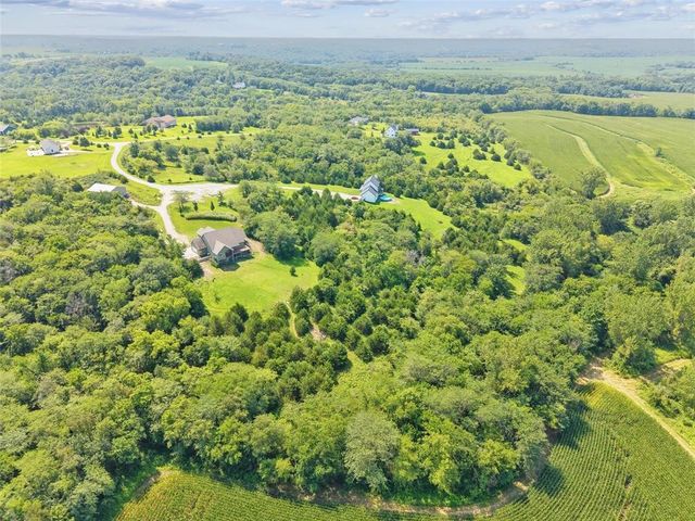 7501 Onyx Trail, Indianola, IA 50125