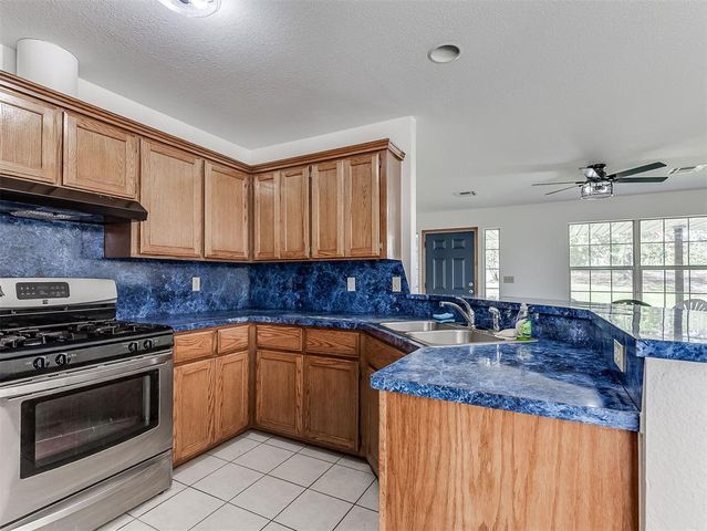 4601 Skyhawk Drive, Noble, OK 73068