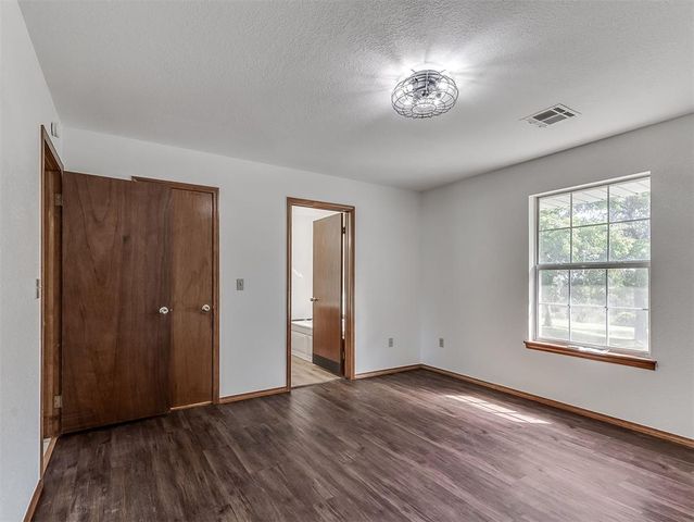 4601 Skyhawk Drive, Noble, OK 73068