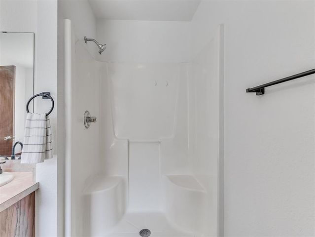 4601 Skyhawk Drive, Noble, OK 73068