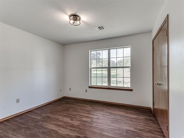 4601 Skyhawk Drive, Noble, OK 73068