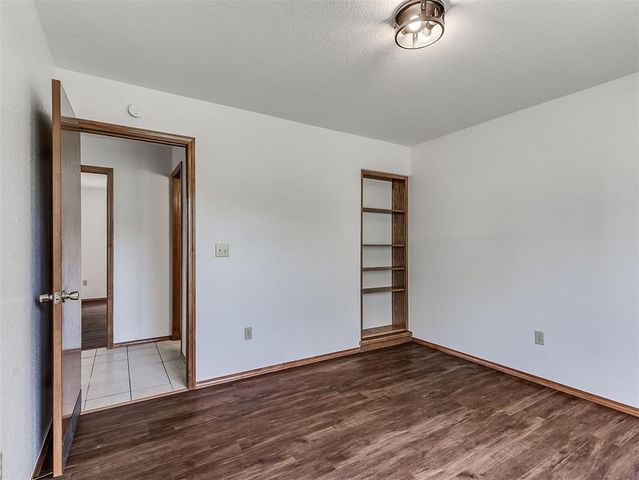 4601 Skyhawk Drive, Noble, OK 73068