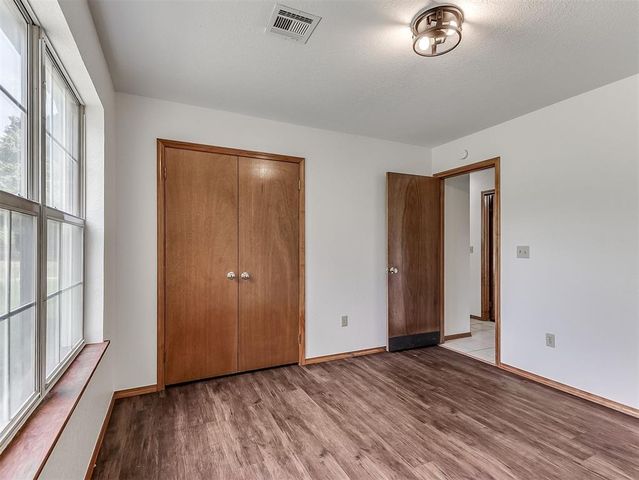 4601 Skyhawk Drive, Noble, OK 73068