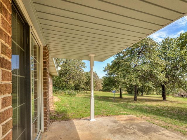 4601 Skyhawk Drive, Noble, OK 73068