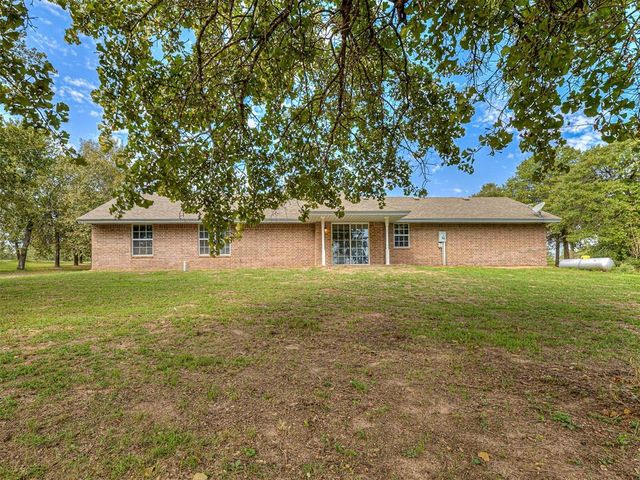 4601 Skyhawk Drive, Noble, OK 73068