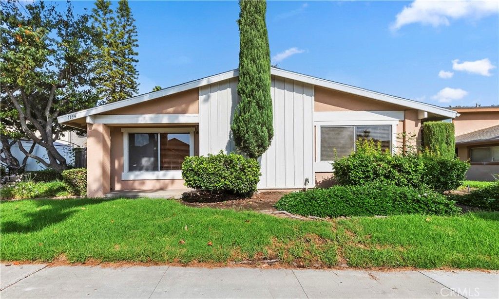 1194 Border A, Corona, CA 92882 — photo 2