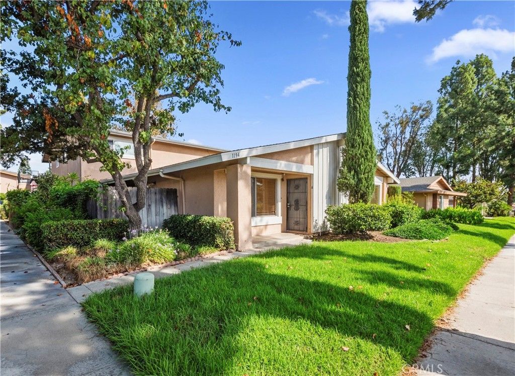 1194 Border A, Corona, CA 92882 — photo 3
