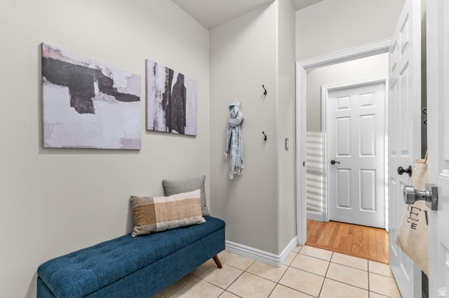 9525 S CARRIAGE CHASE LN, Sandy, UT 84092